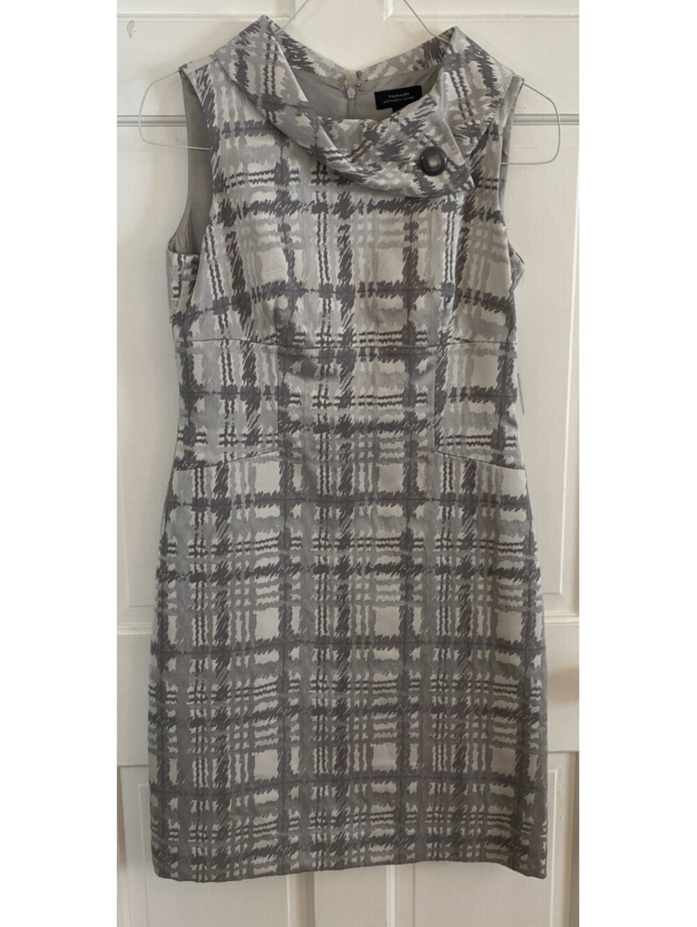 Tahari  Silver Grey Plaid Sheath Wedding 60’s Look Rolled Collar Dress Sz 8 NWT